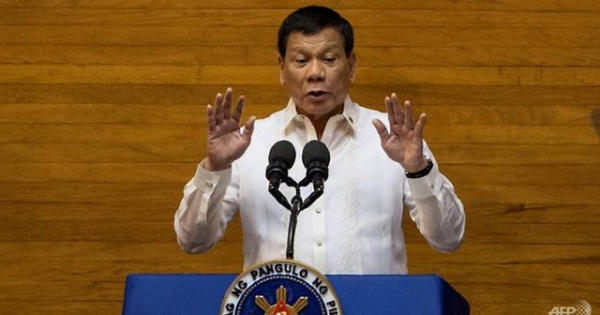 Tổng thống Philippines đòi Mỹ trả ba quả chuông