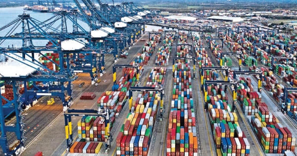 Chuỗi cung ứng toàn cầu năm 2022 vẫn tiềm ẩn nhiều rắc rối