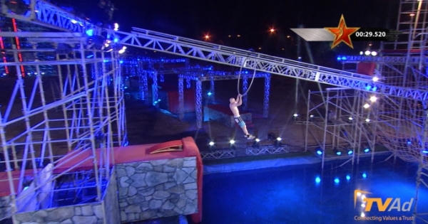 David Campbell lập kỷ lục mới tại Sasuke Việt Nam 2016