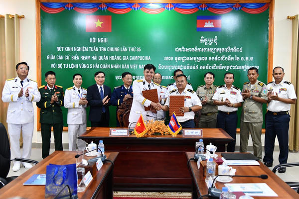 Hội nghị rút kinh nghiệm tuần tra trên vùng nước lịch sử của Hải quân Việt Nam – Campuchia: