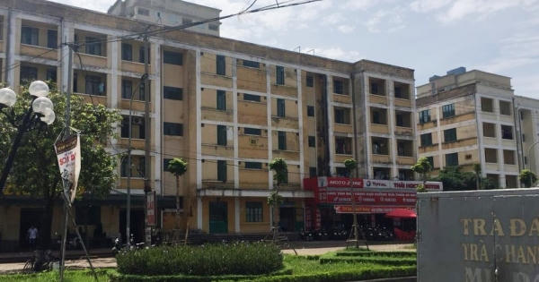 Nhà sửa xong 3 năm, nhà thầu ở Hà Nội khóc ròng vì bị om vốn Nhà sửa xong 3 năm, nhà thầu ở Hà Nội khóc ròng vì bị om vốn