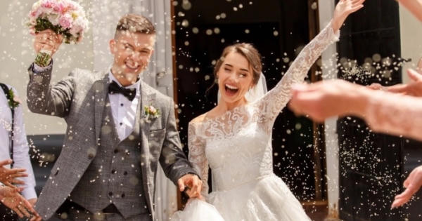 Giới trẻ Mỹ "cháy túi" vì tiền mừng đám cưới