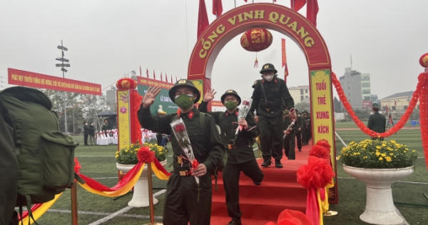 Hơn 4.000 thanh niên Thủ đô lên đường nhập ngũ