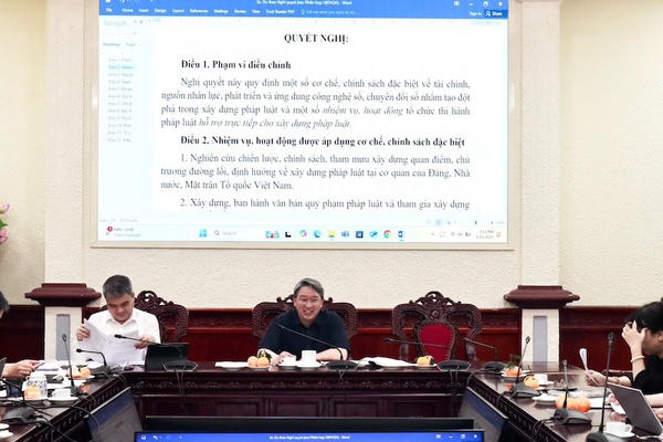 Hoàn thiện dự thảo Nghị quyết về cơ chế đặc thù cho xây dựng và thi hành pháp luật