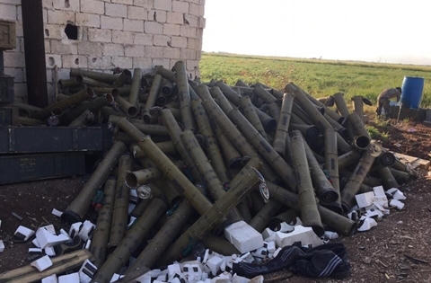 Tìm thấy trên 200 thi thể bị bắn vào đầu trong hố chôn tập thể tại Syria