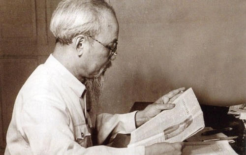 Hồ Chủ tịch và bài báo viết về Hiệp ước thương mại