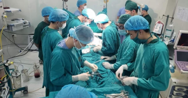 Quảng Ninh: Một bệnh nhân bị đâm vào tim đã được cứu sống