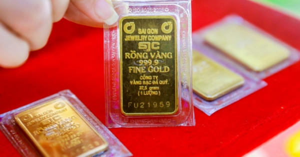 Giá vàng hôm nay 22/7: USD mạnh lên, giá vàng lao dốc
