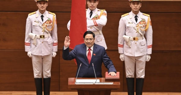 Tân Thủ tướng Chính phủ: "Tất cả vì lợi ích của Đảng, của quốc gia, dân tộc" Tân Thủ tướng Chính phủ: "Tất cả vì lợi ích của Đảng, của quốc gia, dân tộc"