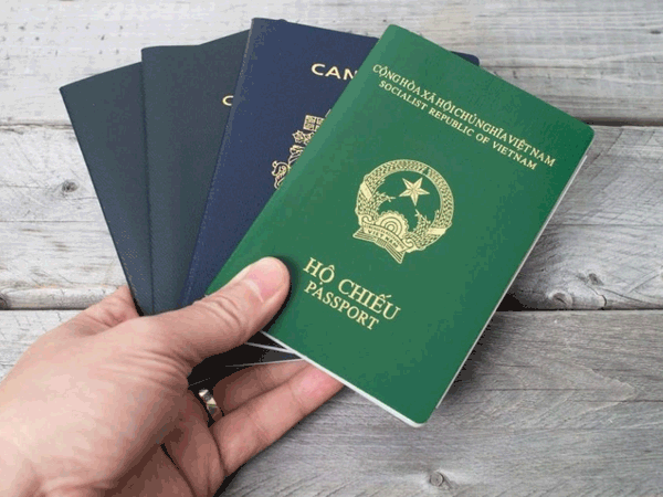 Bộ Tư pháp đề xuất 'nới lỏng' chính sách nhập tịch Việt Nam