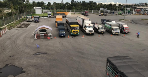 Điểm tập kết trung chuyển và giao nhận hàng hoá tại Cần Thơ đã hết dồn ứ Điểm tập kết trung chuyển và giao nhận hàng hoá tại Cần Thơ đã hết dồn ứ