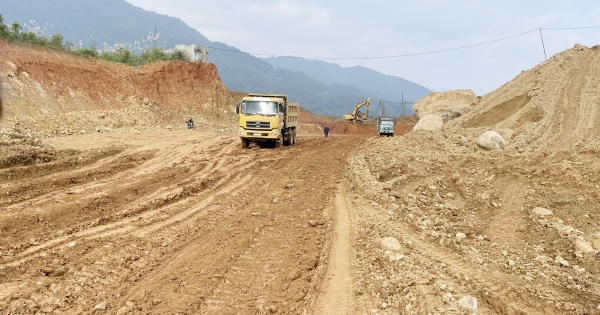 Lãnh đạo tỉnh Bắc Kạn nhắc nhở một số nhà thầu thi công dự án TP Bắc Kạn đi Ba Bể