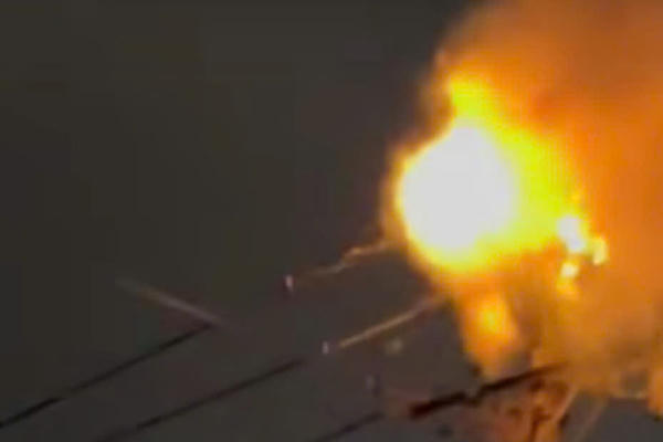 Đồng Tháp: Cháy đường dây điện trung thế làm hư hỏng 4 căn nhà