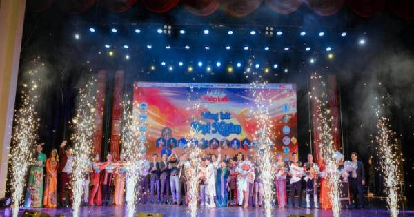 Âm vang “Tiếng hát Đại ngàn” Âm vang “Tiếng hát Đại ngàn”