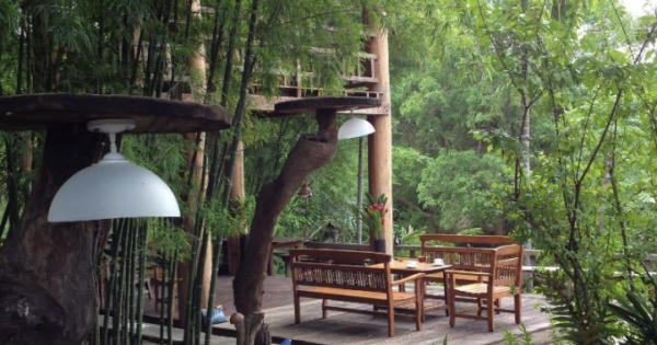 Đại gia 'lẩm cẩm' xây biệt khu trú ẩn, dính lời đồn rửa tiền Đại gia 'lẩm cẩm' xây biệt khu trú ẩn, dính lời đồn rửa tiền
