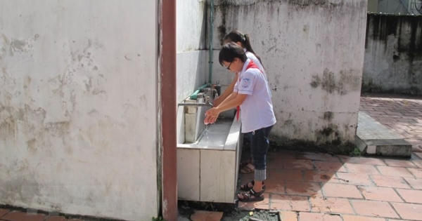 Năm học mới: Cần quan tâm đầu tư xây nhà vệ sinh trong trường học