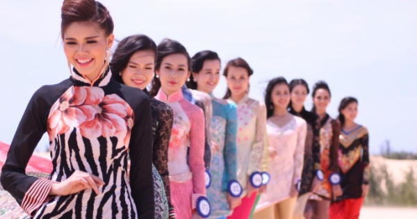 Hoa hậu thời... “đại hạ giá”?