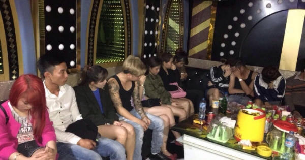 Hà Nam: Phát hiện 20 đối tượng dương tính với chất ma túy trong quán karaoke