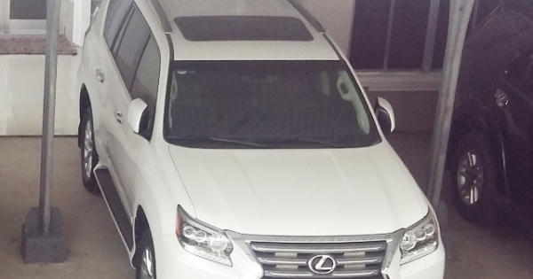 Cà Mau báo cáo “khẩn” Thủ tướng việc doanh nghiệp tặng xe Lexus