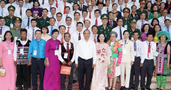 Thủ tướng Nguyễn Xuân Phúc gặp mặt các điển hình 'Dân vận khéo' toàn quốc