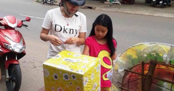 Vụ xe đón dâu tai nạn thảm khốc: Người đi đường quyên tiền giúp nạn nhân Chia sẻ Vụ xe đón dâu tai nạn thảm khốc: Người đi đường quyên tiền giúp nạn nhân Chia sẻ