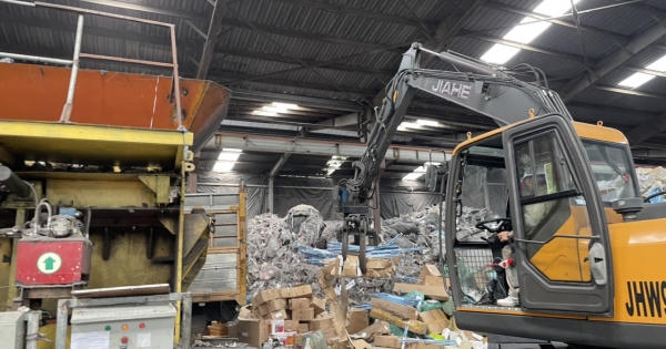 Tỉnh Quảng Ninh tiêu hủy số hàng hóa lên đến 2 tỷ đồng