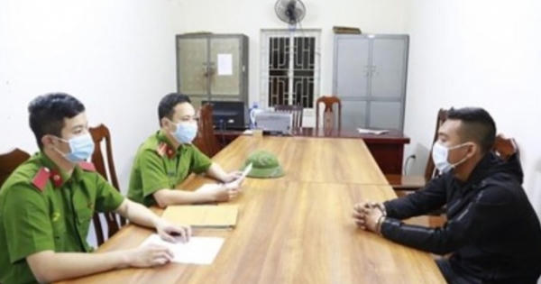 Quảng Ninh: Nhắc nhở 2 đối tượng không đeo khẩu trang, 2 cán bộ bất ngờ bị tấn công