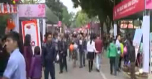 Phố sách xuân Bính Thân 2016