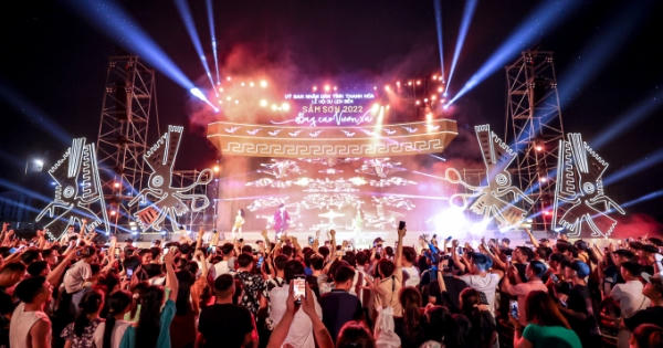SunFest Sầm Sơn đêm 14/5 – đưa âm nhạc dân gian hòa nhịp cùng hơi thở miền biển SunFest Sầm Sơn đêm 14/5 – đưa âm nhạc dân gian hòa nhịp cùng hơi thở miền biển