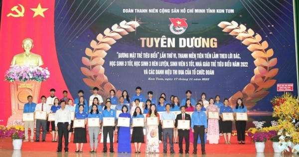 Tuyên dương “Gương mặt trẻ tiêu biểu” tỉnh Kon Tum lần thứ VI Tuyên dương “Gương mặt trẻ tiêu biểu” tỉnh Kon Tum lần thứ VI