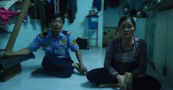 “Cuộc đối thoại không lời” của người mẹ khốn khổ với tử tù trong trại giam