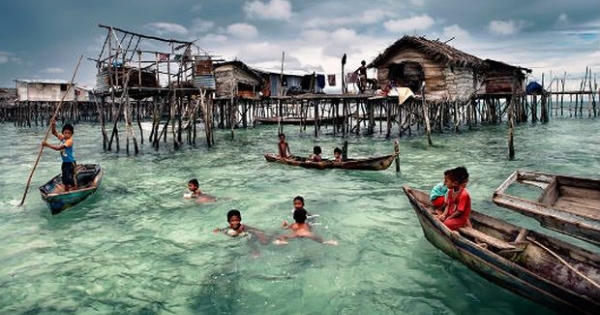 Kinh ngạc của bộ tộc 'người cá' không quốc tịch