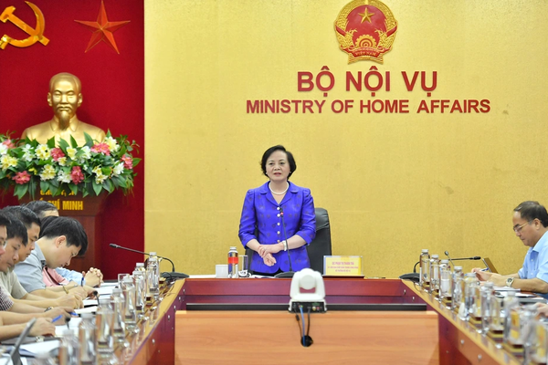 Bộ Nội vụ lựa chọn 34 cán bộ có năng lực, trình độ về hỗ trợ các địa phương