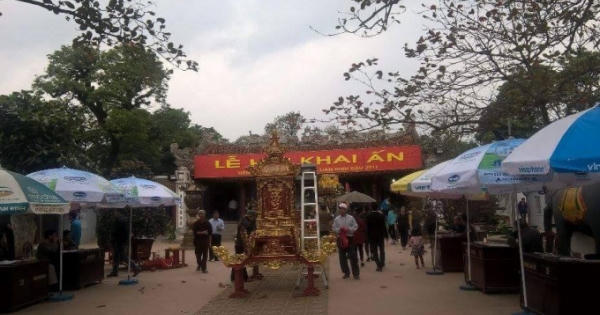Lễ khai Ấn đền Trần năm nay vẫn rước kiệu và phát ấn không hạn chế số lượng Lễ khai Ấn đền Trần năm nay vẫn rước kiệu và phát ấn không hạn chế số lượng