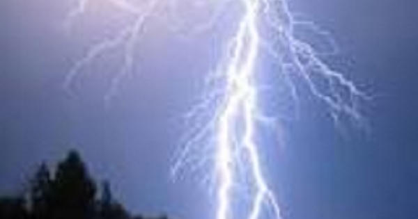 Bắc Ninh: 7 người bị sét đánh, 1 người tử vong