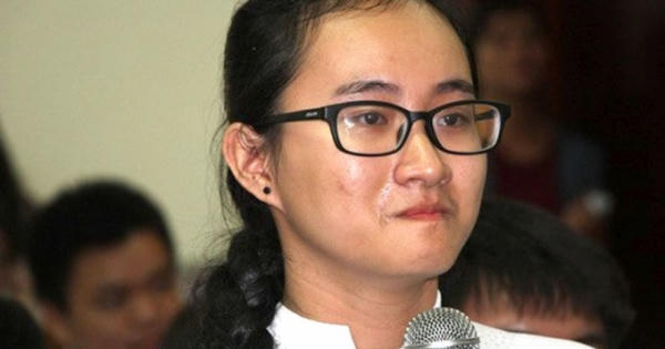 Cô giáo 'quyền lực' không giảng bài: Sợ ghi âm, tung lên mạng