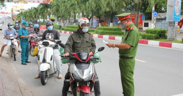 Bạc Liêu nhắc nhở, xử phạt nhiều trường hợp ra đường không lý do chính đáng