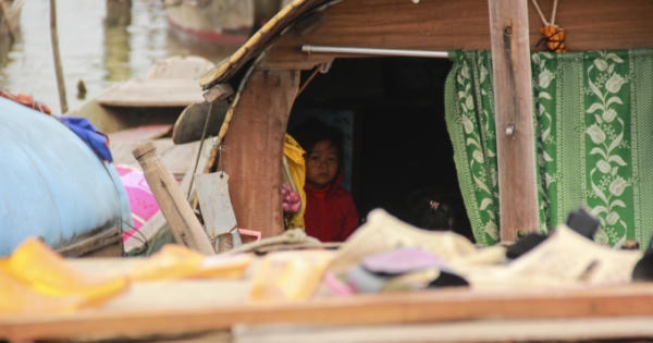 Xóm vạn đò "mơ" lên bờ đón Tết