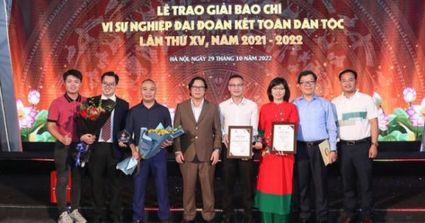 Báo Pháp luật Việt Nam được vinh danh tại Lễ trao Giải báo chí 'Vì sự nghiệp Đại đoàn kết toàn dân tộc'