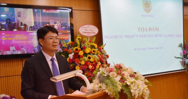 Phát huy trí tuệ, cốt cách cán bộ Tư pháp để xứng đáng với truyền thống vẻ vang 75 năm Phát huy trí tuệ, cốt cách cán bộ Tư pháp để xứng đáng với truyền thống vẻ vang 75 năm