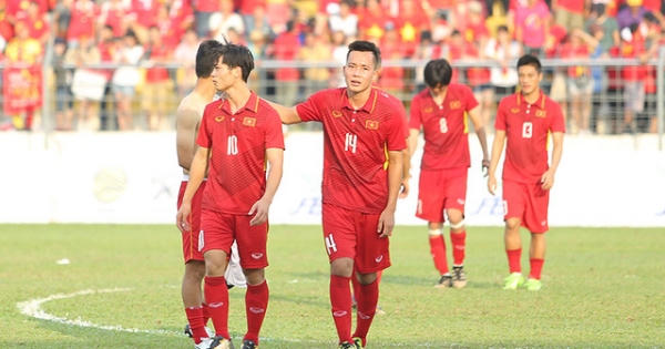 Lời hứa của bầu Đức và tấn bi kịch của bóng đá Việt Nam