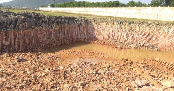 Kỳ 2 - Vụ khai thác đất trái phép ở Yên Dũng, UBND tỉnh Bắc Giang chỉ đạo làm rõ Kỳ 2 - Vụ khai thác đất trái phép ở Yên Dũng, UBND tỉnh Bắc Giang chỉ đạo làm rõ