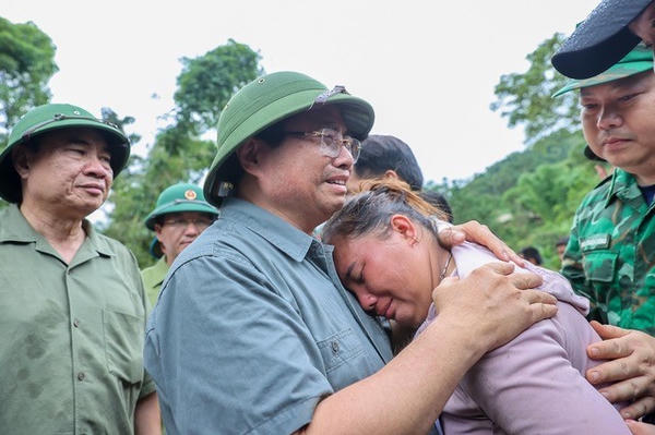 Thủ tướng trực tiếp tới điểm nóng mưa lũ Điện Biên, chỉ đạo khắc phục hậu quả
