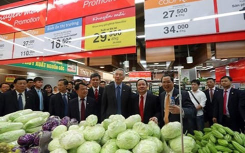 Ông Lý Hiển Long đăng video chuyến thăm Việt Nam nền là bài Lý ngựa ô