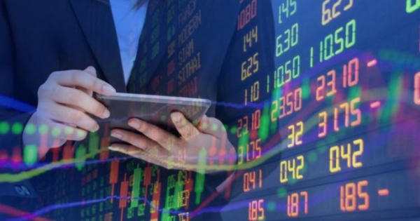 “Đỉnh” nào cho thị trường chứng khoán năm 2022?