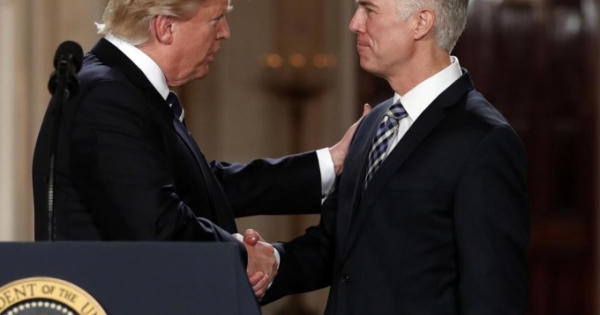 Tổng thống Trump đề cử Thẩm phán Tòa án Tối cao Mỹ