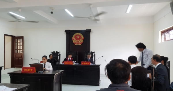 Vụ một hộ dân bị "đẩy vào chân tường" vì mua nhà bằng giấy viết tay: Chờ phiên tòa thấu tình đạt lý!