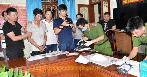 Ninh Bình: Bắt giữ đối tượng vận chuyển trái phép 3kg ma tuý đá, 6000 viên ma tuý tổng hợp