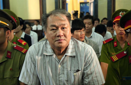 Khởi tố Trang 'phố núi', người giúp Phạm Công Danh rút hàng nghìn tỉ đồng Khởi tố Trang 'phố núi', người giúp Phạm Công Danh rút hàng nghìn tỉ đồng