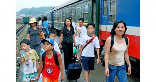 Trốn vé tàu tết sẽ không được mua bổ sung, phải xuống tàu